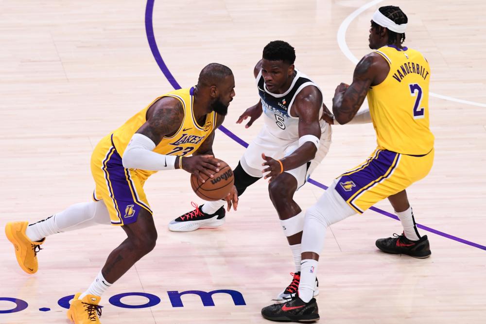 阿斯顿维拉 阿斯顿维拉